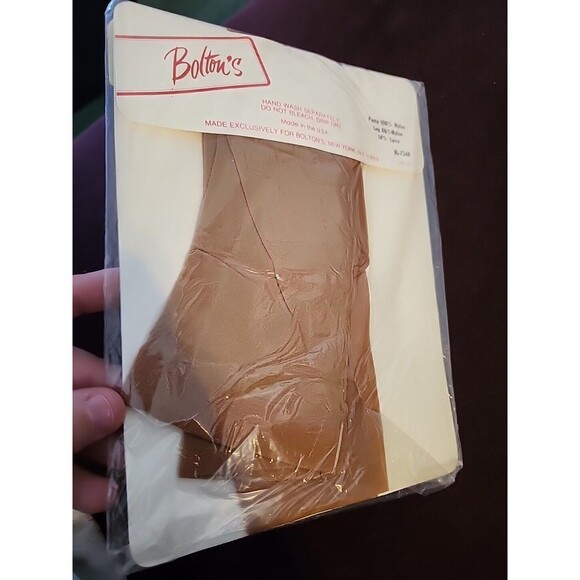 Vtg NOS Bolton's Silky Sheer Pantyhose Petite 4'11"-5'4" BEIGE, 90-120 lbs Hose - Picture 6 of 7